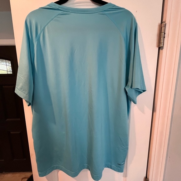 Nike Dri-Fit Top - Large - Picture 4 of 7